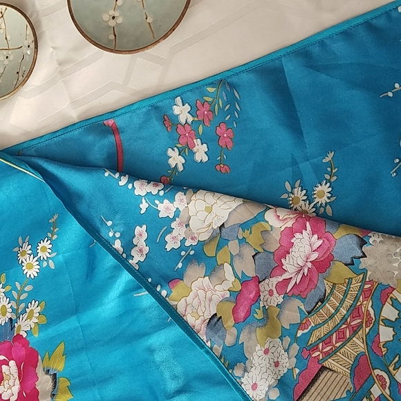 Oriental Style Botanicals Print Dress With Side Slits - Picture 7 of 9